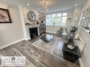 Lounge- click for photo gallery